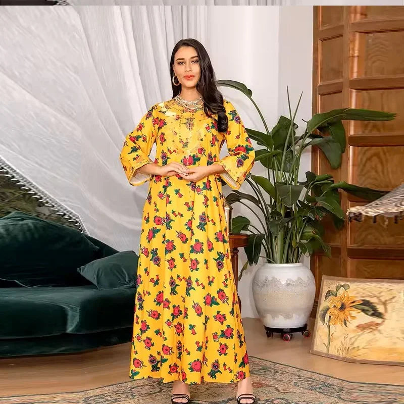 שמלת גלביה בצבעים קלילים וקייצים ללוק נשי כובש ולהופעה צבעונית