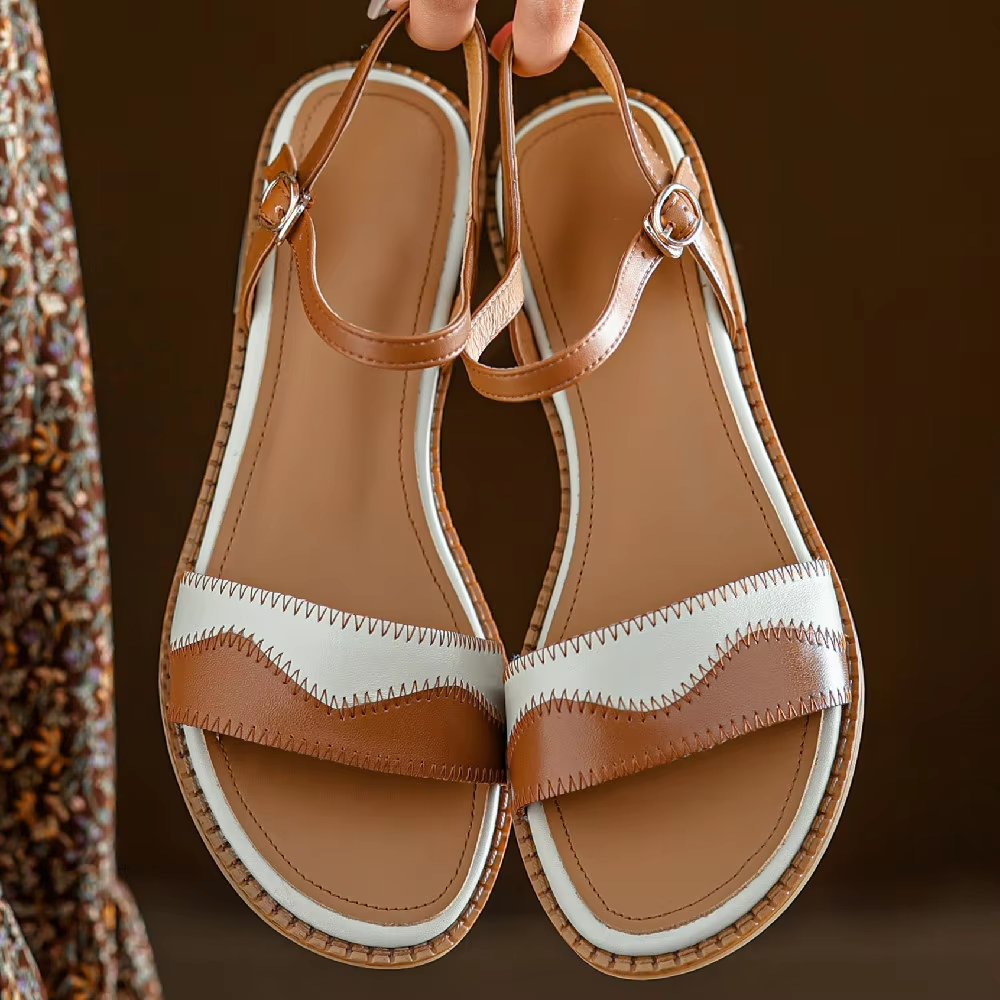 סנדל רטרו נמוך בגימור עור זמש מקורי ללוק נשי אופנתי ולהופעה מסחררת שלך