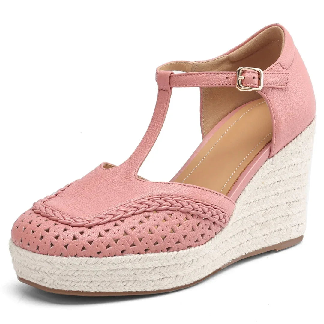 סנדל פלטפורמה איטלקי בגיזרת שזירה אופנתית ללוק שסגור מקדימה ולהופעה מרהיבה