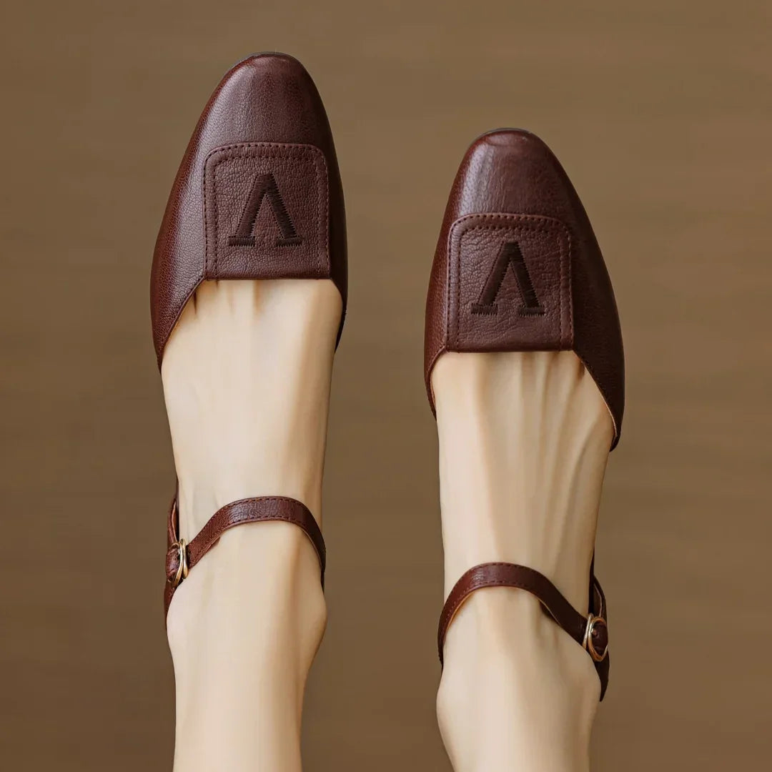 מוקסין סנדל מעור מקורי ללוק נשי שמשדר יוקרה להופעה נשית עוצמתית