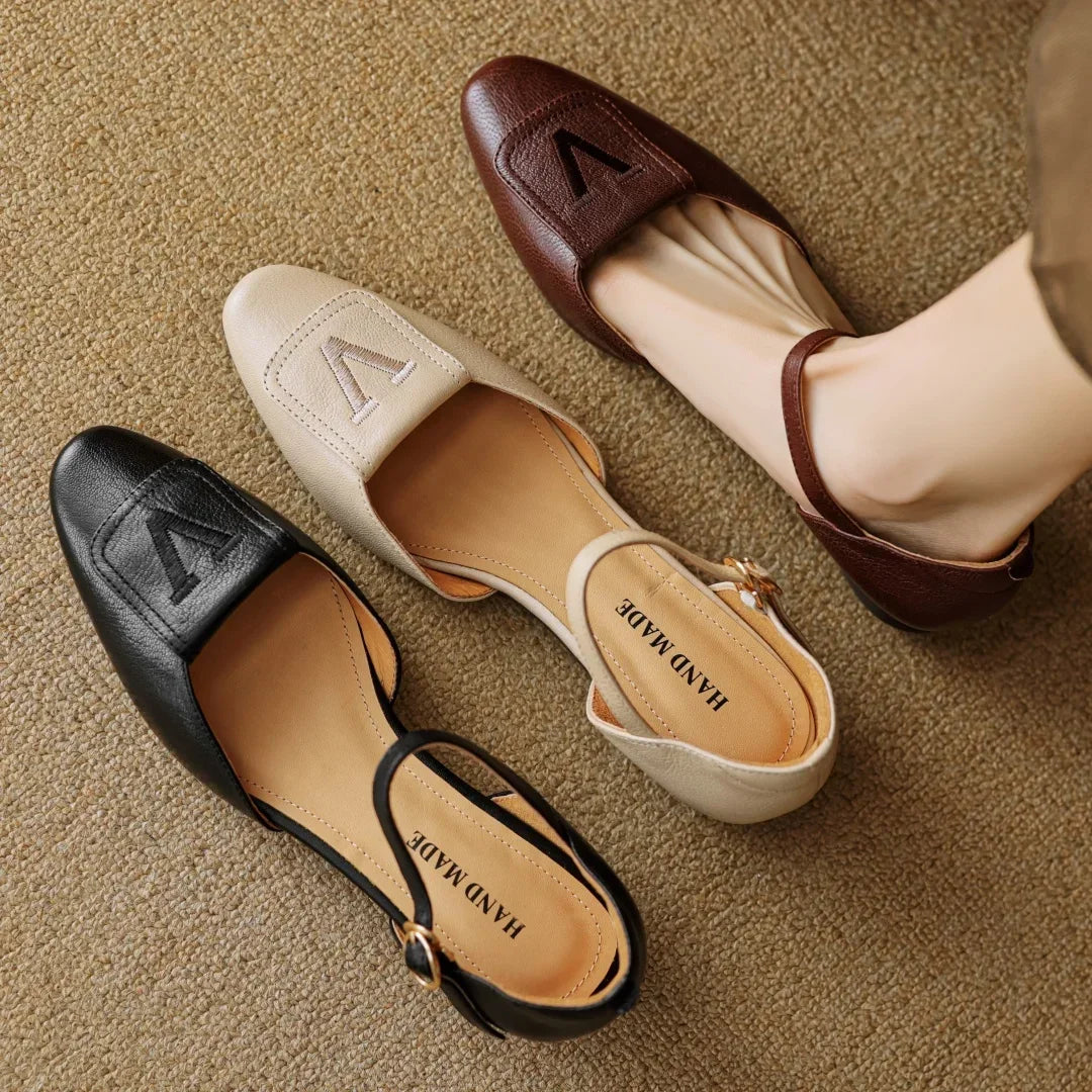 מוקסין סנדל מעור מקורי ללוק נשי שמשדר יוקרה להופעה נשית עוצמתית