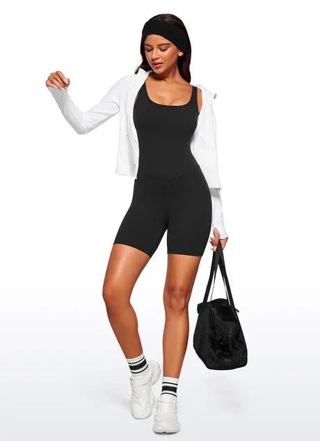 בגד גוף קייצי בגיזרה מחטבת ללוק ספורטיבי מושך ולהופעה מבריקה שלך