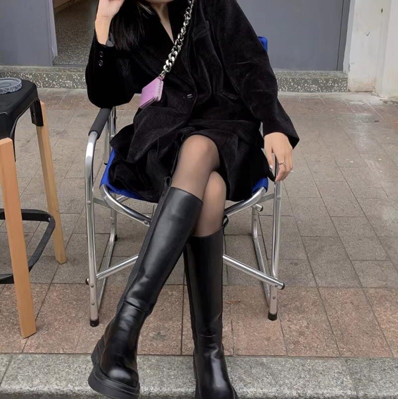 מגפי עור פלטפורמה חתיכיים ללוק חורפי מושקע ולהופעה סוחפת שלך