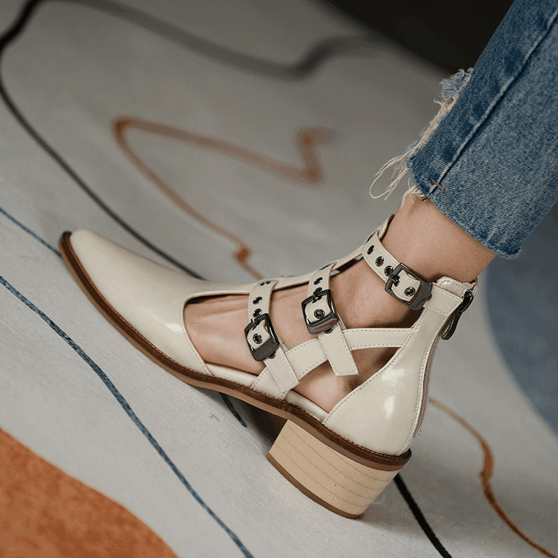 סנדל גלדיאטור מהפנט של מעצב איטלקי להופעה נשית מרשימה וללוק מושלם - לה איסלה