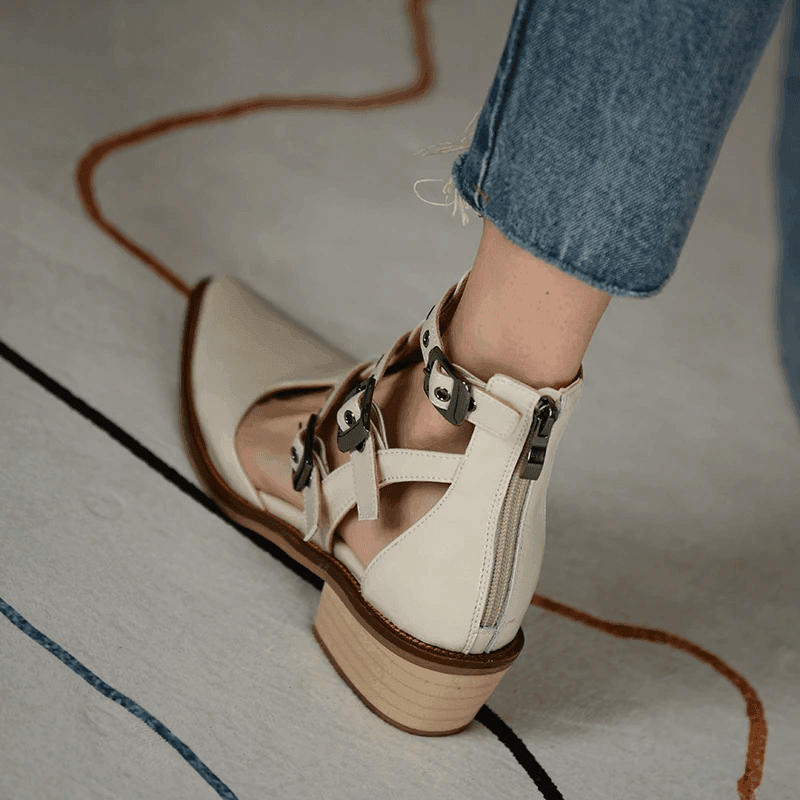 סנדל גלדיאטור מהפנט של מעצב איטלקי להופעה נשית מרשימה וללוק מושלם - לה איסלה