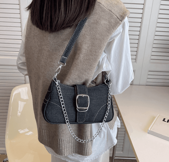 תיק ג'ינס קטן ומרהיב לנשיאה של חפצי ערך בערב להופעה שתרגישי בה מתוחכמת - לה איסלה