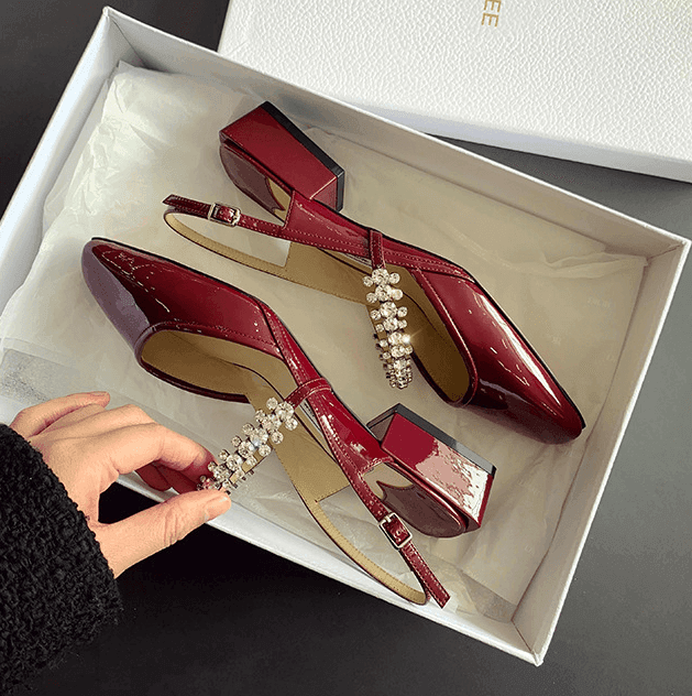 סנדל משגע בגיזרה אלגנטית יוקרתית בשילוב זרקונים עדינים להופעה משובחת במיוחד - לה איסלה