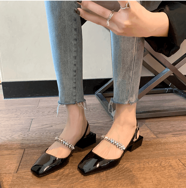 סנדל משגע בגיזרה אלגנטית יוקרתית בשילוב זרקונים עדינים להופעה משובחת במיוחד - לה איסלה