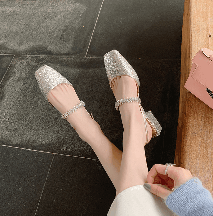 סנדל משגע בגיזרה אלגנטית יוקרתית בשילוב זרקונים עדינים להופעה משובחת במיוחד - לה איסלה