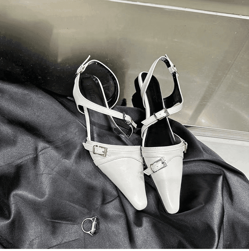 סנדלי שפיץ מפורטוגל בגימור רצועות עור מהממות להופעה של אישה נשית חזקה - לה איסלה