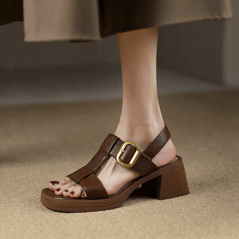 סנדל עור אופנתי בגימור בסגנון גלידאטור ללוק איטלקי אירופאי מרהיב - לה איסלה