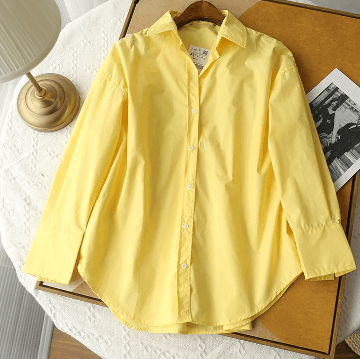 מכופתרת כותנה מושלמת בסגנון 'זארה' ללוק נשי לא מתאמץ ולהופעה רותחת שלך - לה איסלה