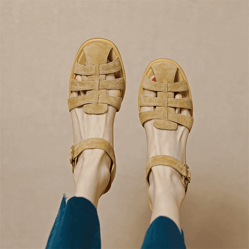 סנדל זמש מעור מקורי של מעצב איטלקי בגימור גלדיאטור משגע להופעה נשית מרשימה ואופנתית - לה איסלה