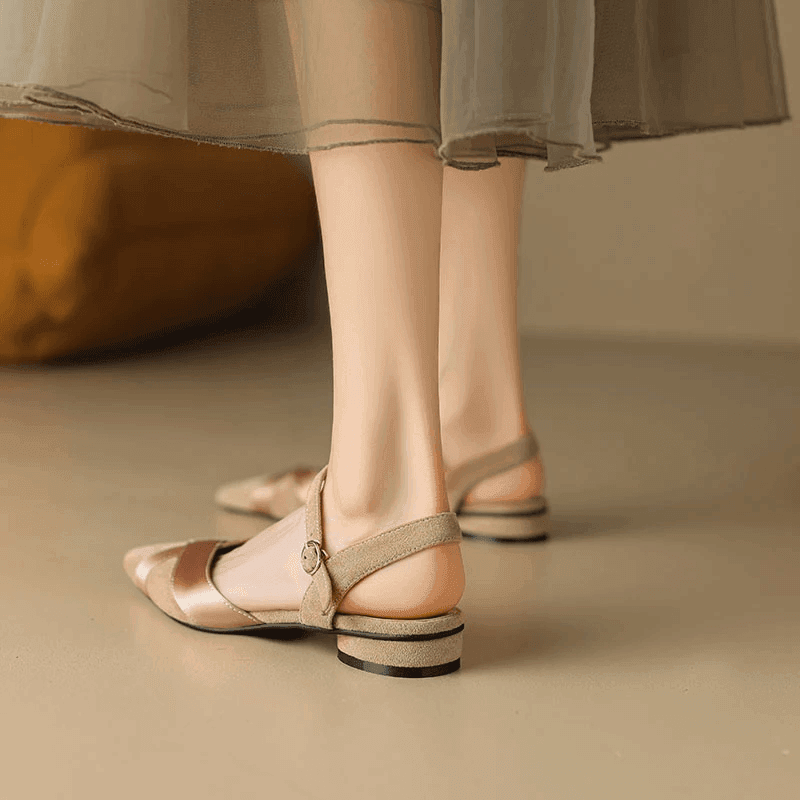 סנדל שפיץ יוקרתי בגימור נשי רך להופעה שנותנת לך מענה ללוק יומיומי שמתאים ליציאות - לה איסלה