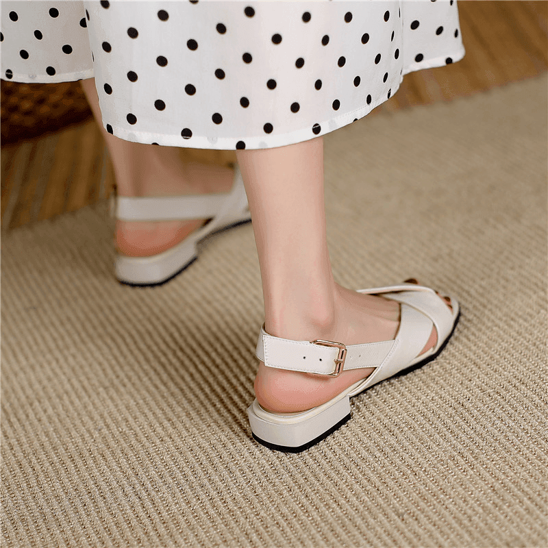 סנדל מקסים בגימור אופנתי מחמיא ללוק שנותן לך הופעת קזואל יוקרתית - לה איסלה