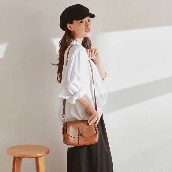 תיק עור מקורי מצרפת בגימור נשי אותנטי לנשיאה של חפצי ערך להופעה משובחת - לה איסלה