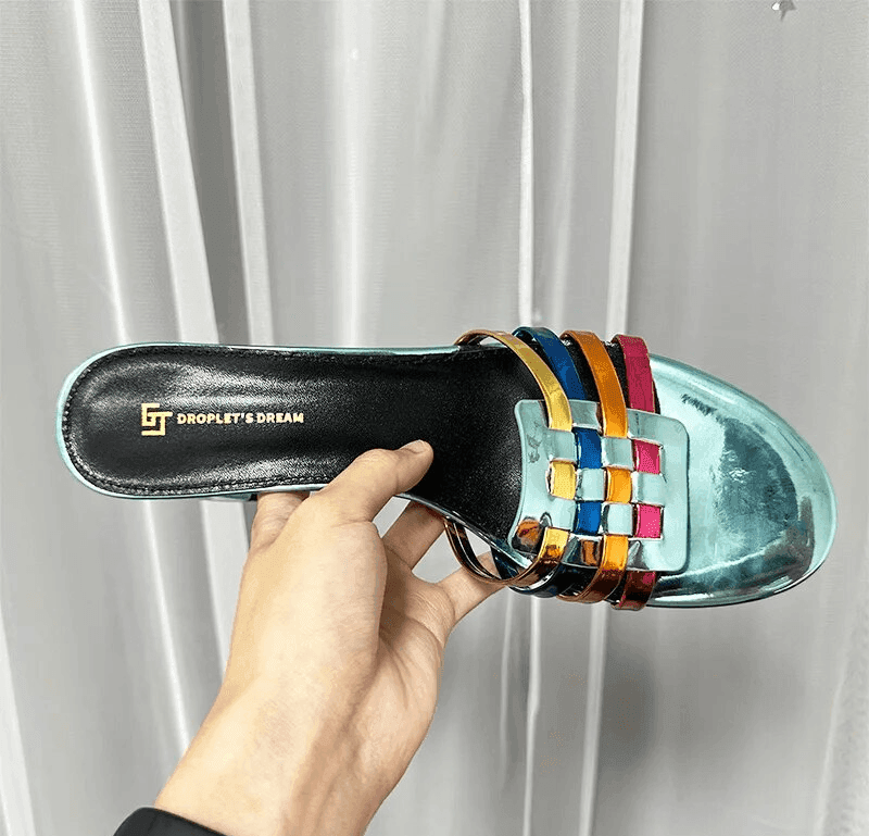 סנדל עקב רשת בגימור צבעוני היסטרי של מעצב צרפתי ללוק נשי ייחודי ומושקע - לה איסלה