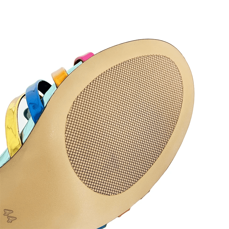 סנדל עקב רשת בגימור צבעוני היסטרי של מעצב צרפתי ללוק נשי ייחודי ומושקע - לה איסלה