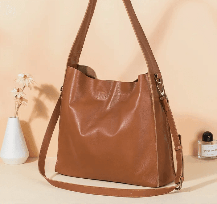 תיק עור יוקרתי ממילאנו בשילוב תיק פנימי לנשיאה של כל החפצים ללוק נשי עוצמתי - לה איסלה