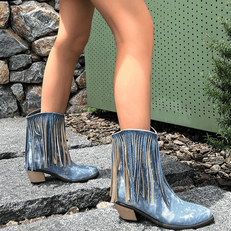 מגפון פרנזים קצר מספרד בגימור נשי בסגנון ג'ינסי מדליק ללוק מהמם שלך - לה איסלה