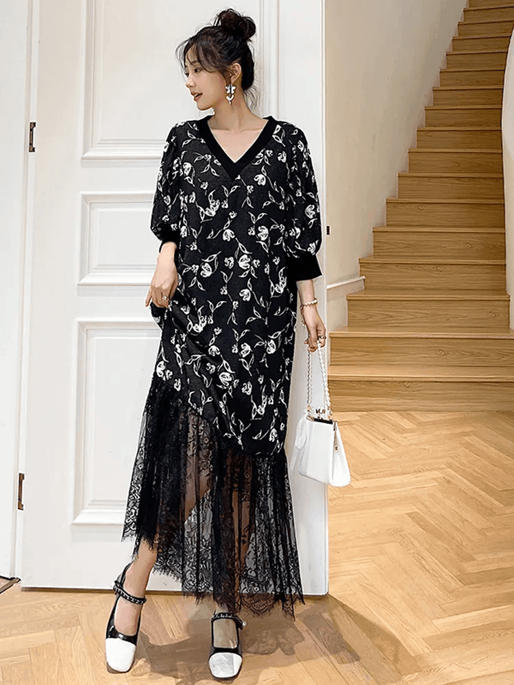 שמלת מקסי אוברסייז בשילוב תחרה נשית מהפנטת ללוק של אישה שקולעת למטרה - לה איסלה