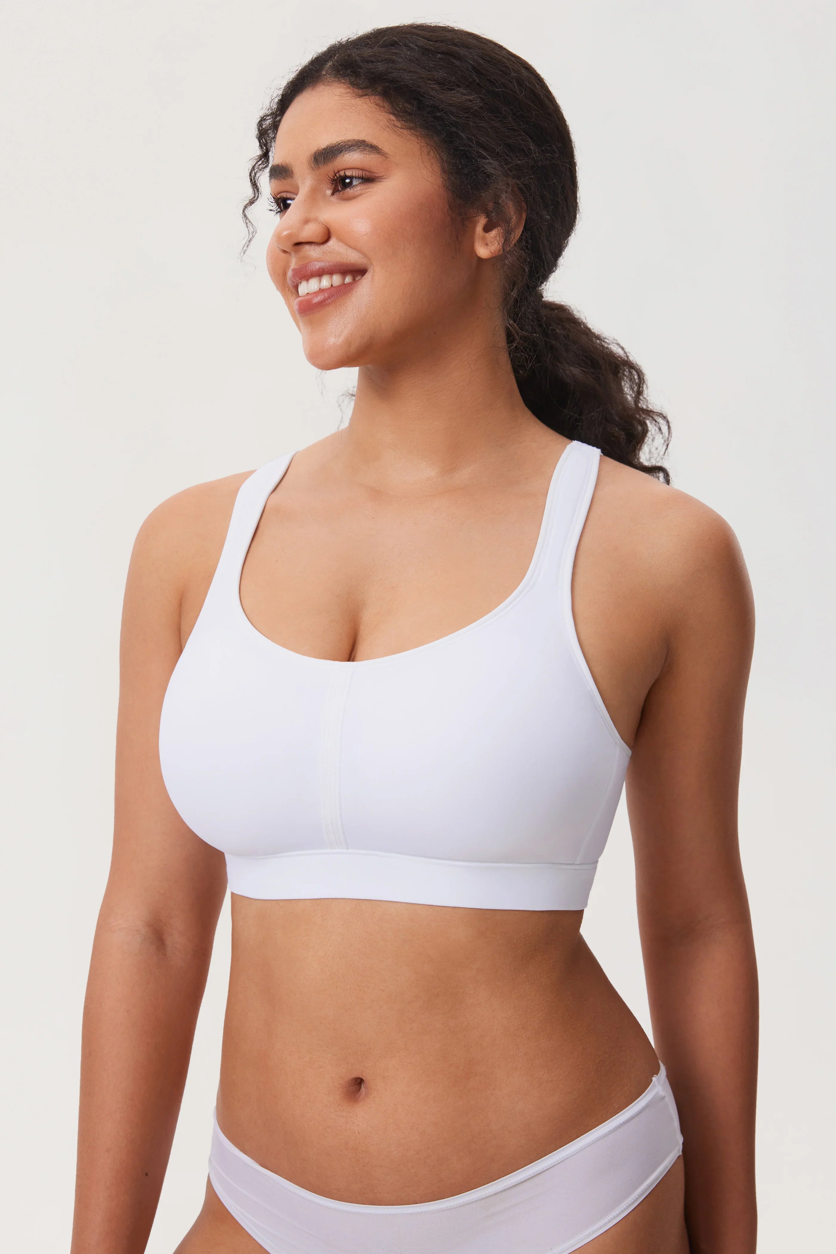 חזיית לוהטת ללא עצם עם כתפיות רחבות לאחיזה נינוחה לעמוד השידרה