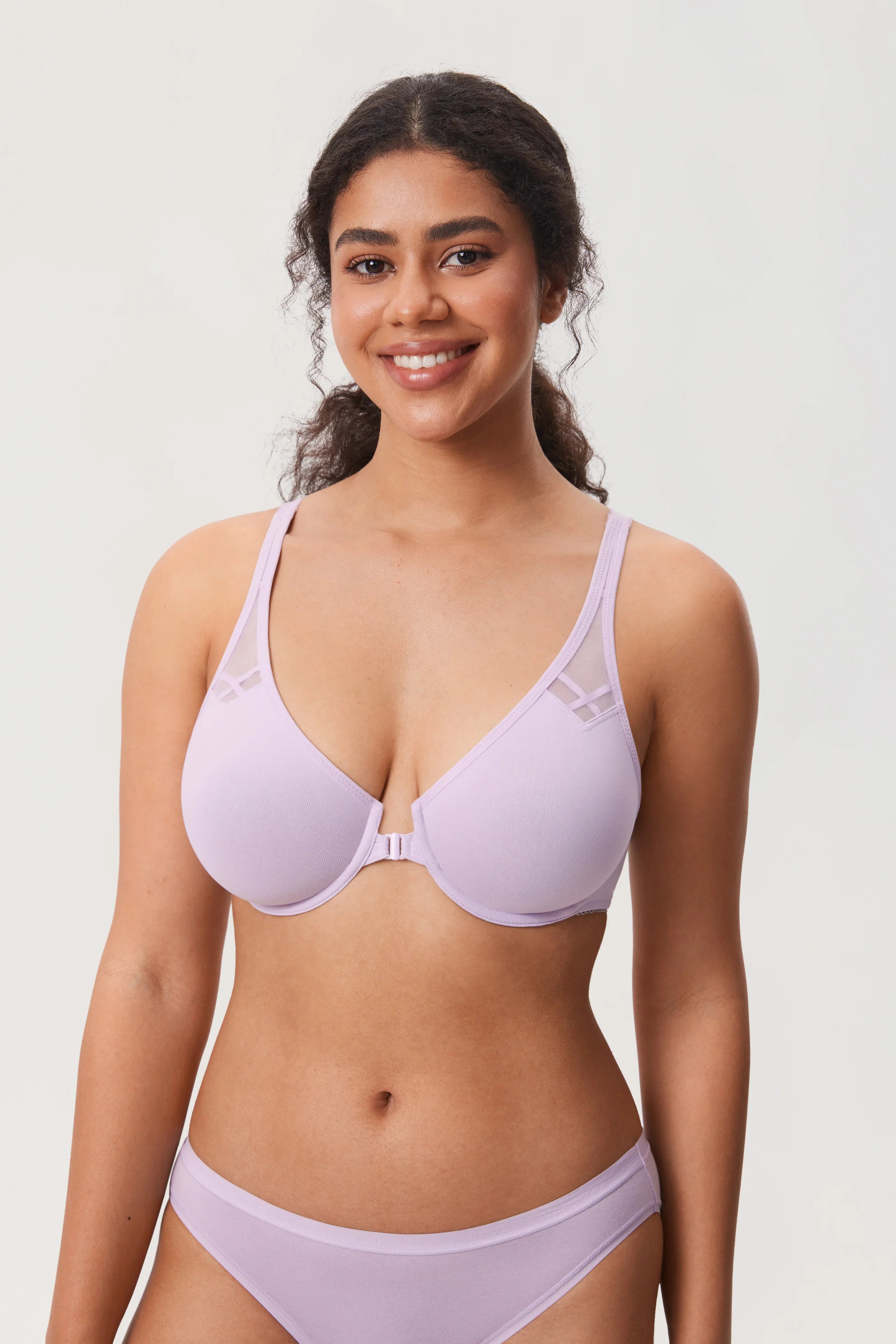 חזיית נשים מצויינת בפתיחה קידמית מאזנת - בצבעים מיוחדים