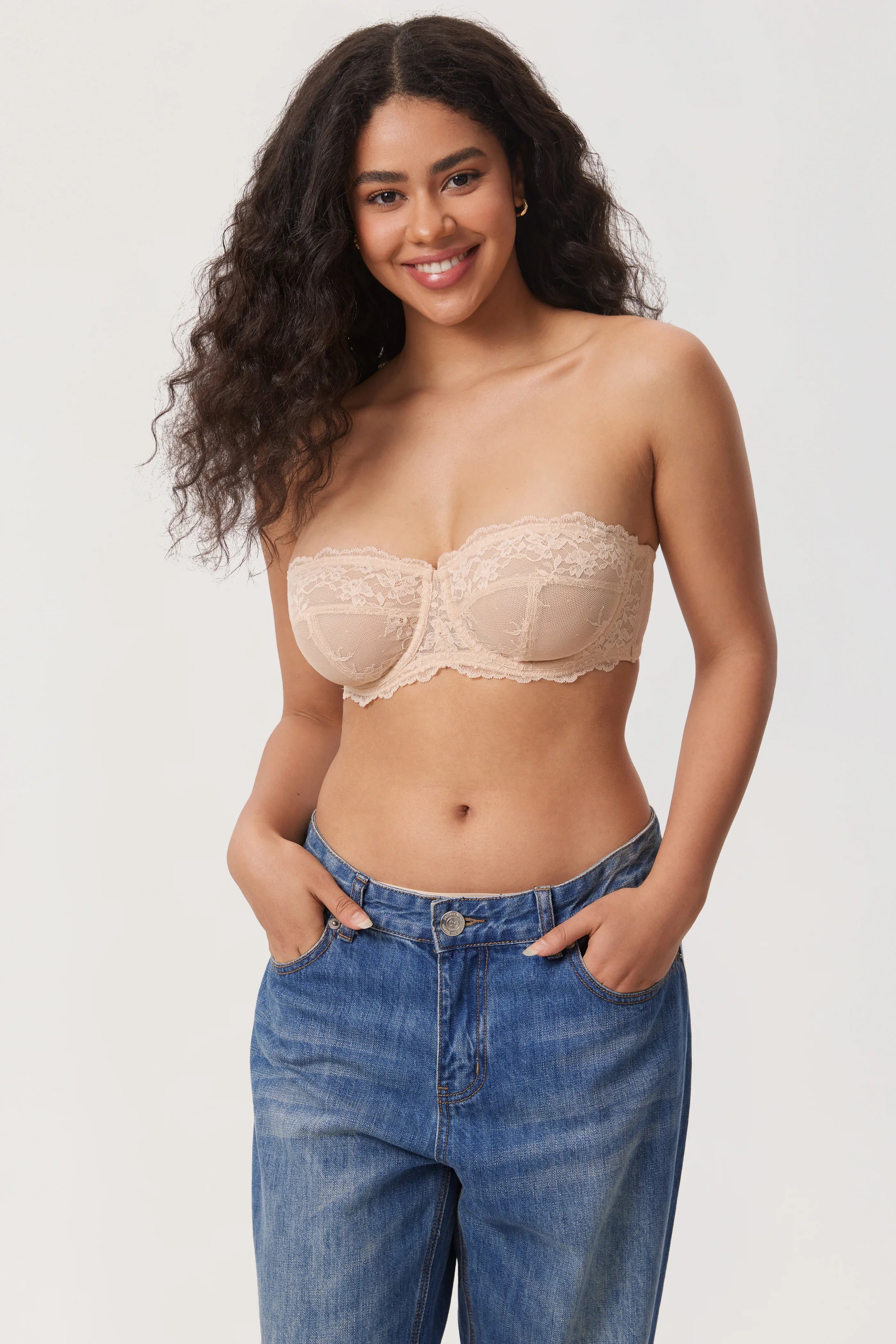 חזיית סטרפלס קייצית עם עצם בגימור תחרה נשי להופעה אופנתית תומכת