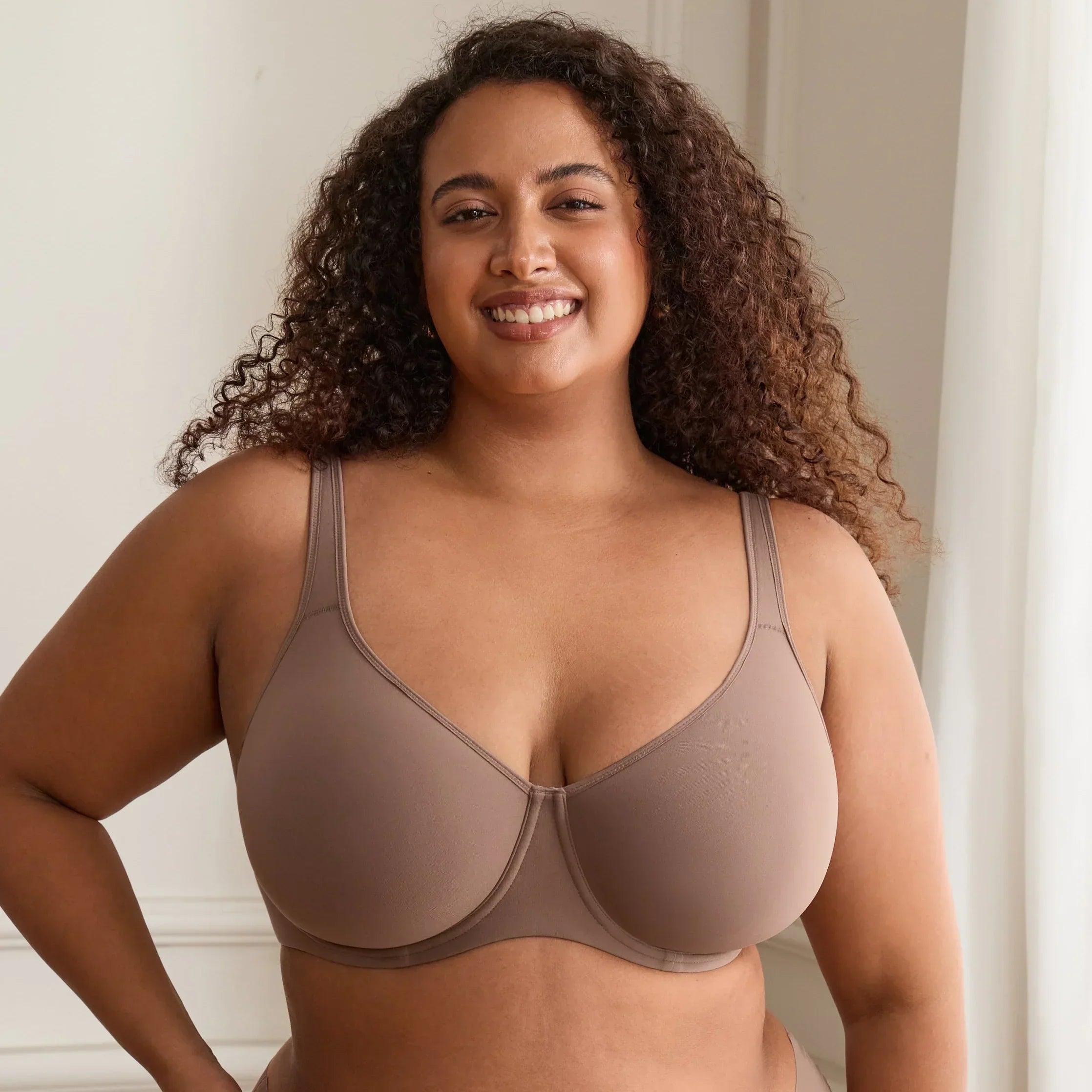 חזייה תומכת עם עצם לתחושת נוחות טבעית ותמיכה מלאה