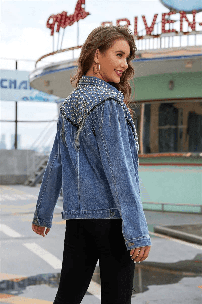 ג'קט ג'ינס ניטים של מעצב איטלקי ללוק של אישה שרוצה לתת שואו משגע - לה איסלה