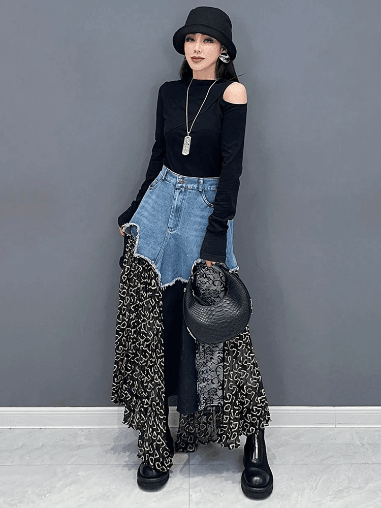 חצאית ג'ינס סטרצ'ית בשילוב כותנה בהדפס חייתי ללוק נשי כובש ולהופעה לוהטת - לה איסלה