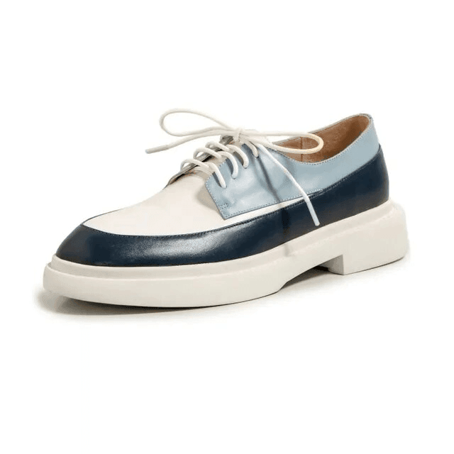 מוקסין בוייפרנד איטלקי בגימור צבעוני בגווני תכלת ללוק של אשיה שאפתנית יציבה - לה איסלה