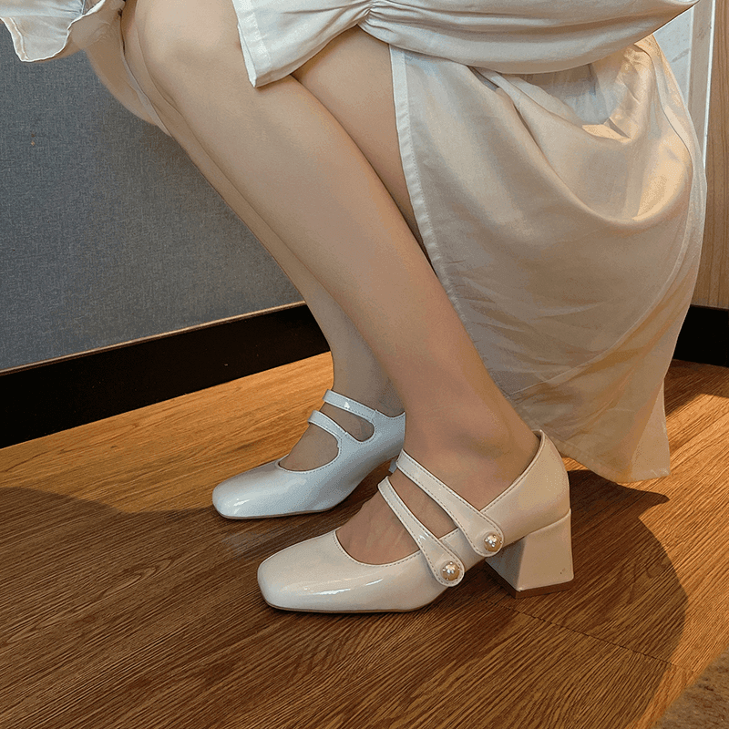 סנדלי רטרו פנינה בגימור נשי איטלקי ללוק משובח של אישה אלגנטית ומרשימה - לה איסלה