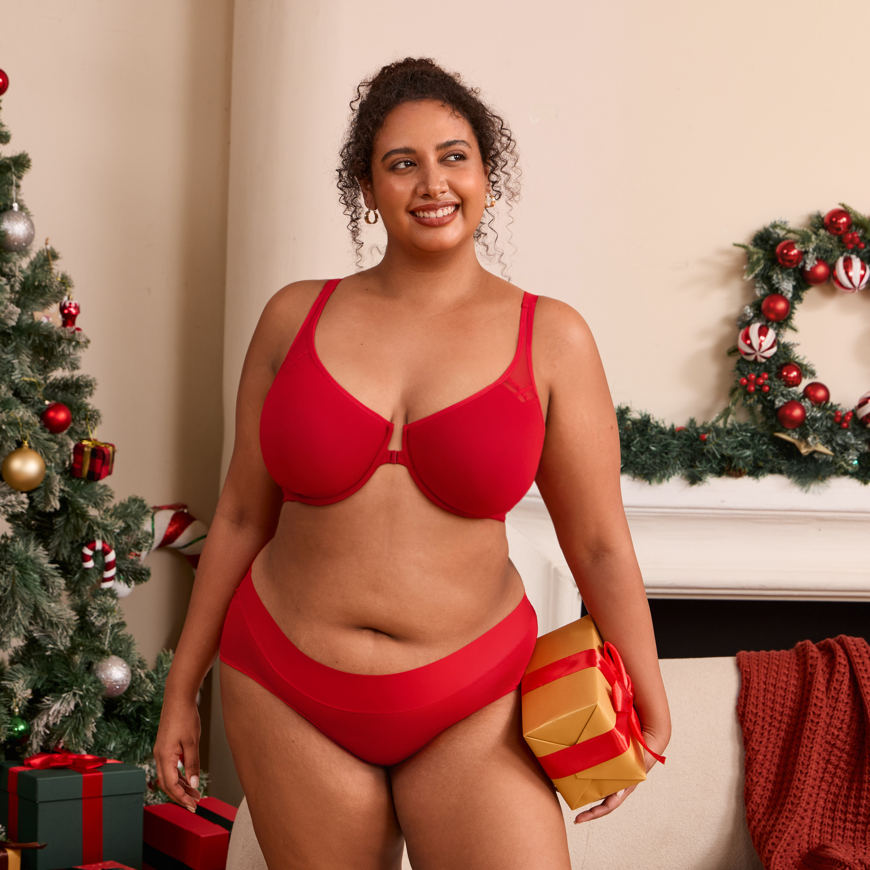 חזיית עצם בתמיכה אורטופדית לגב בגימור סטאן מרהיב ללוק נשי לקריסמס