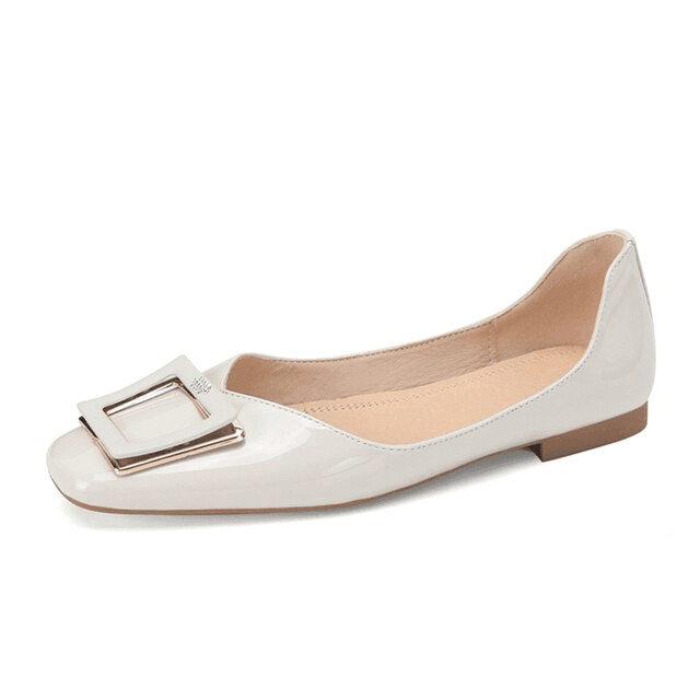 נעל בובה מושלמת בגימור עור מקורי עם עיטור מרובע אופנתי ללוק נשי מושקע - לה איסלה