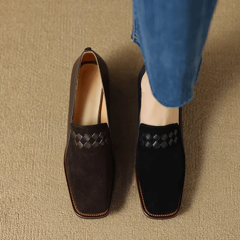 אוקספורד עור בגימור זמש מושקע ללוק מיוחד לערב וגם להופעה משרדית