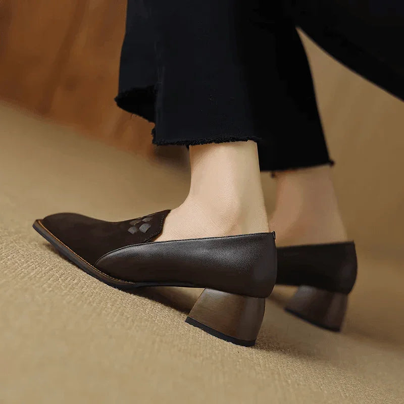 אוקספורד עור בגימור זמש מושקע ללוק מיוחד לערב וגם להופעה משרדית