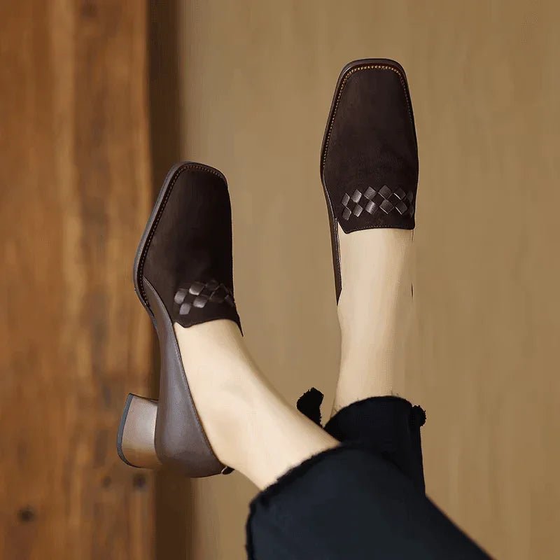 אוקספורד עור בגימור זמש מושקע ללוק מיוחד לערב וגם להופעה משרדית