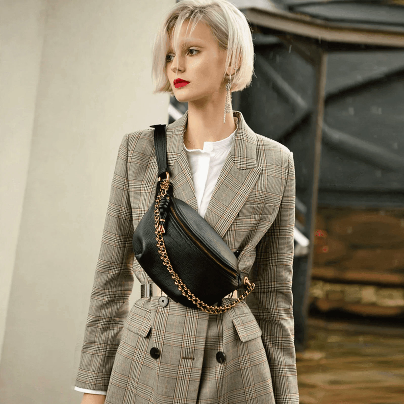 תיק קלאץ מהפנט מעור מקורי להופעה נשית דומיננטית וללוק בלתי נשכח - לה איסלה