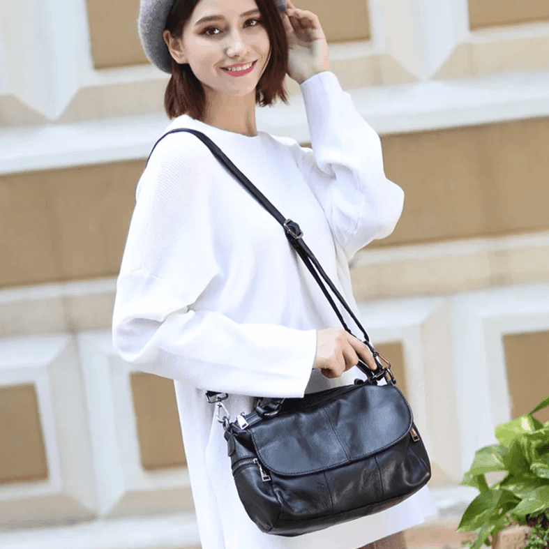 תיק עור מושקע מסםרד בגימור אותנטי מושלם להופעה נשית בולטת במיוחד - לה איסלה