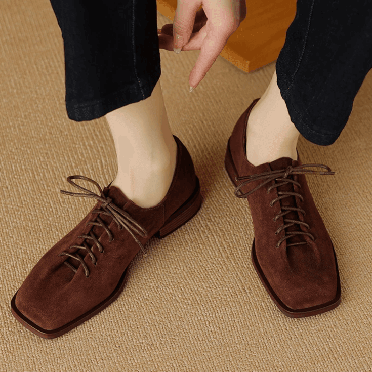 מוקסין זמש עם שרוכים בגיזרה גברית מדליקה להופעה נשית מחייבת וללוק כובש - לה איסלה