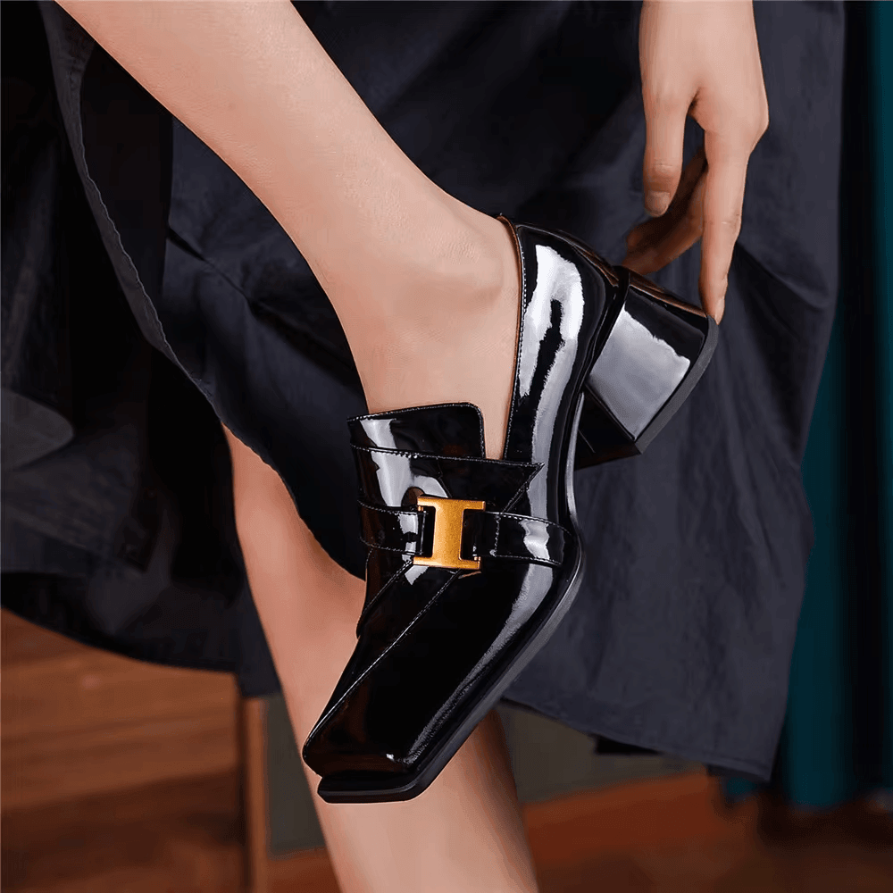 מוקסין לקה איטלקי בגימור נשי מרשים ללוק של אישה אלגנטית חכמה