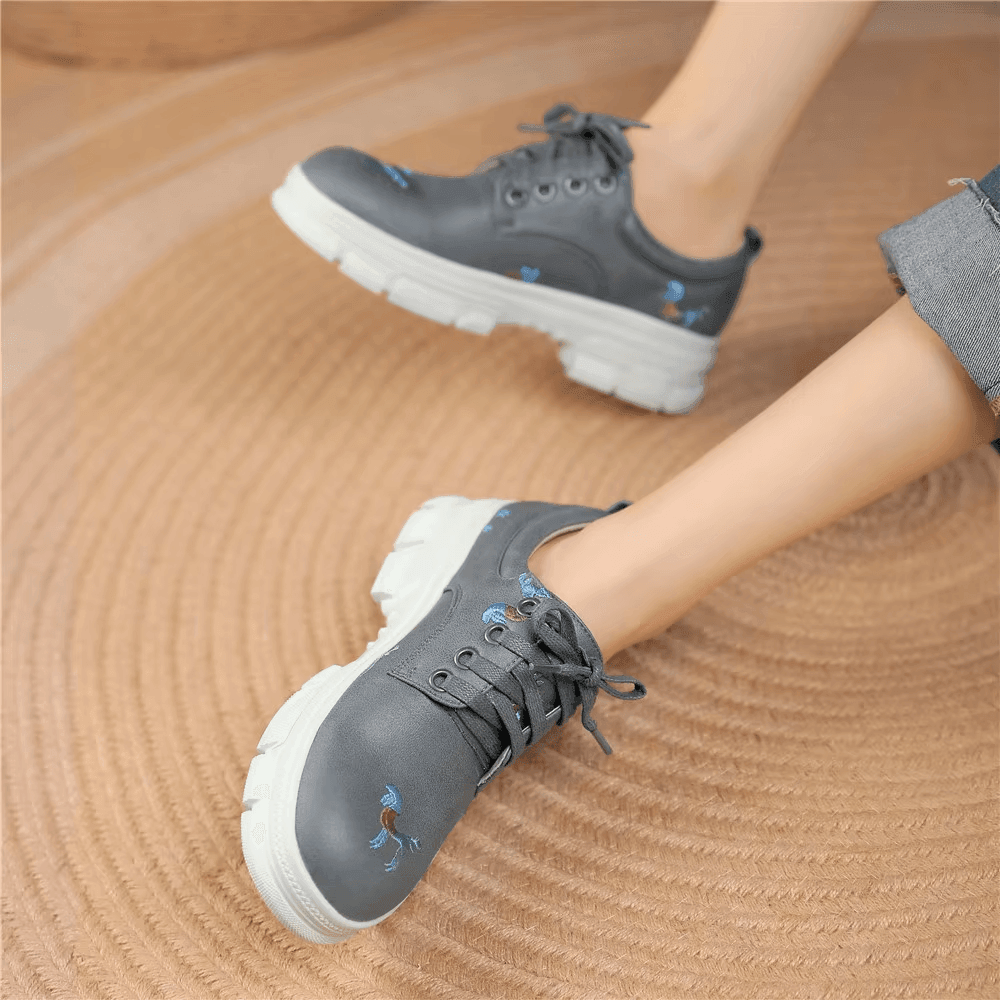 פלטפורמת סניקרס מעור איטלקי להופעה מלהיבה לאישה עם ביטחון עצמי נוכח