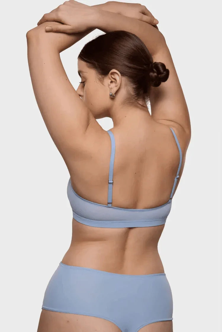 טופ ללא עצם באחיזה תומכת וקלילה ללוק נשי פרקטי ולהופעה שמתאימה לכל בגד