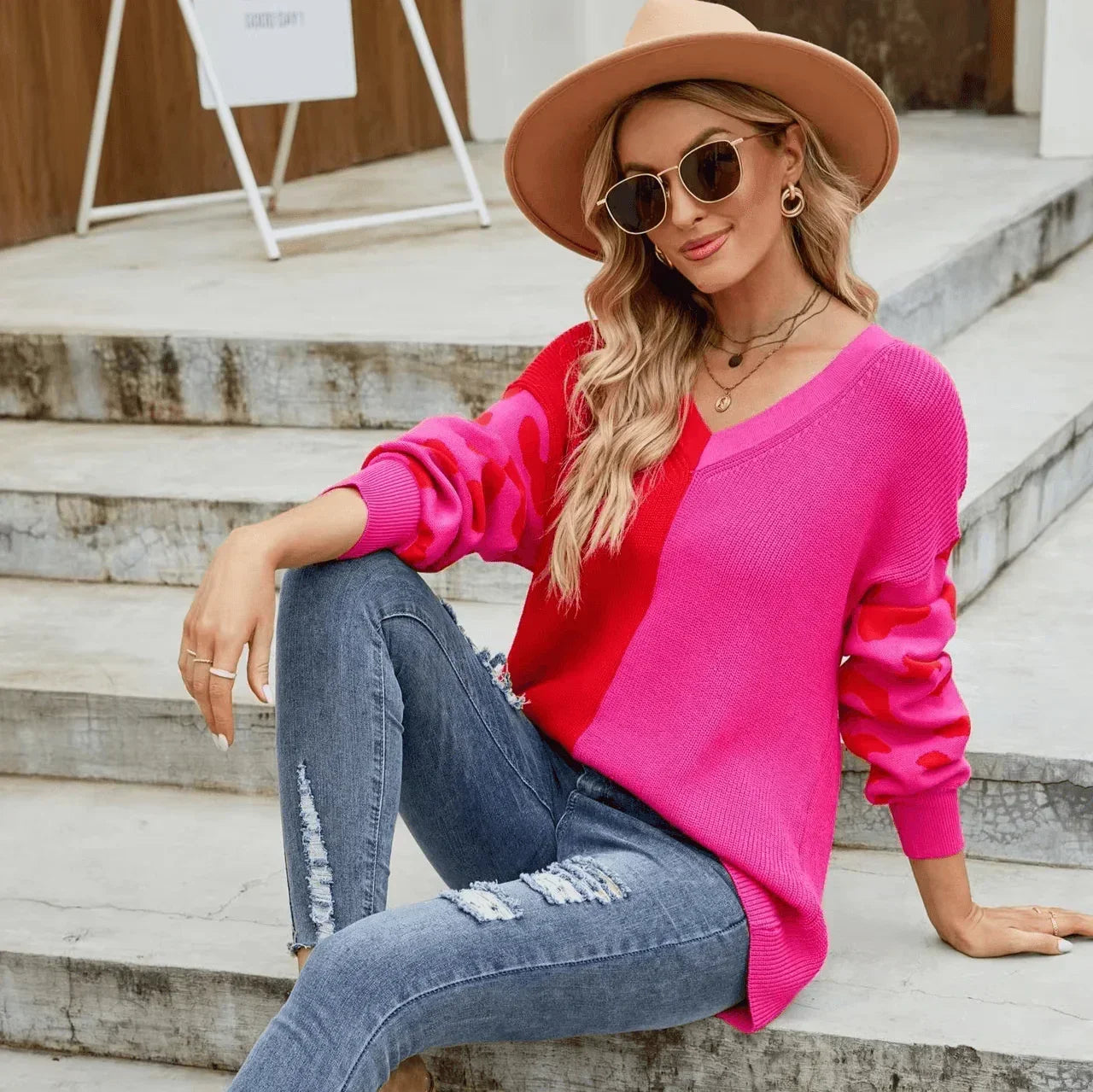 סריג נשים זוהר בגימור מנומר עדין בידיים ללוק נשי אופנתי ולהופעה בולטת