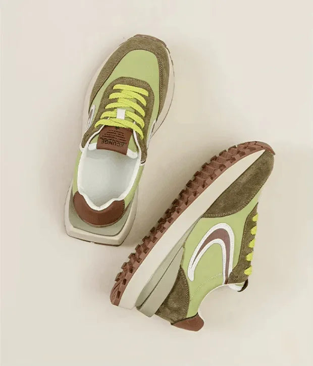 סניקרס פלטפורה מאיטליה בגימור זמש ללוק היפסטרי מהפנט ולהופעה מרתקת שלך