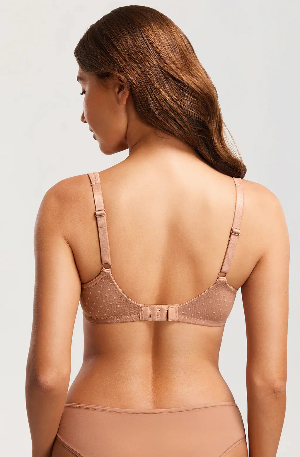 חזיית עצם סקסית בגימור נשי מספרד ללוק נשי אותנטי ולהופעה ייחודית שלך