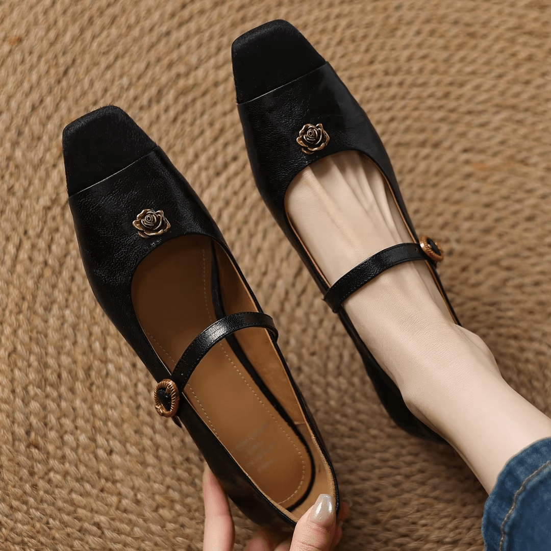 מוקסין עור פתוח בגימור וינטאג' מהפנט ממילאנו ללוק המנצח של עונה