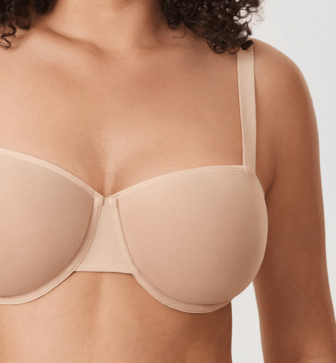 חזיית עצם עדינה ממילאנו בגימור אופנתי שקוף להופעה נשית מפתיעה