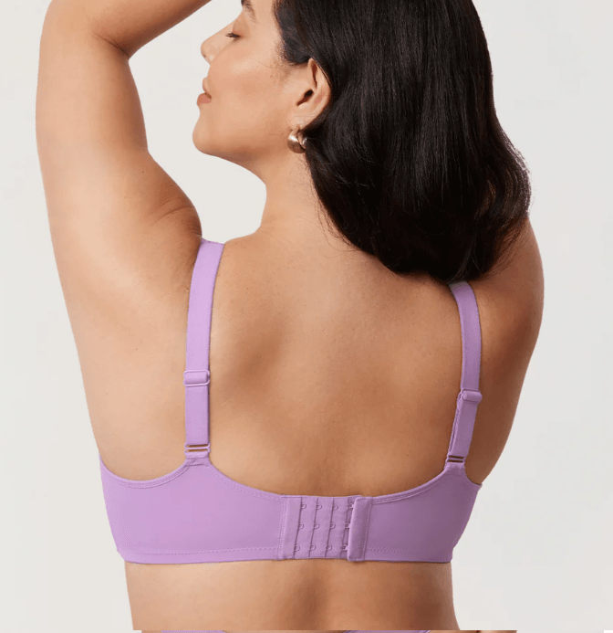 חזיית עצם גאונית לאישה עם נוכחות כריזמתית וללוק נשי סוחף